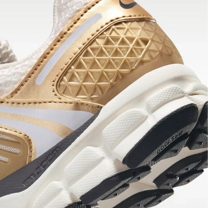 Zoom Vomero 5 Metallic Gold